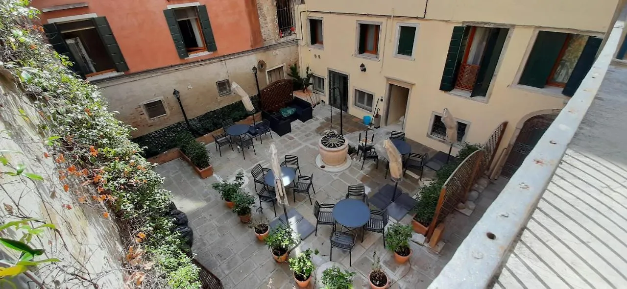 Corte Del Doge Di Rialto Venetië 0*,  Italië